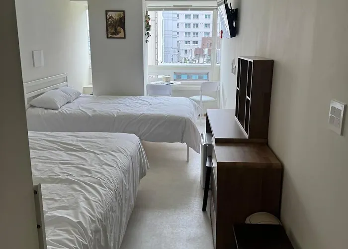 Hausda Private Bathroom Two-queen-beds Picture Window