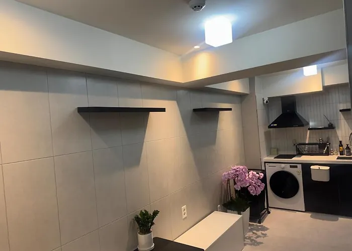 Hausda Private Bathroom Two-queen-beds Picture Window * Seoul