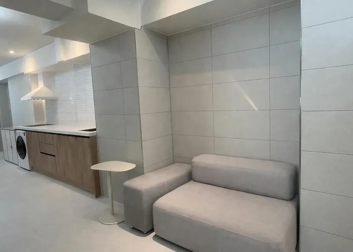 Hausda Private Bathroom Two-queen-beds Picture Window