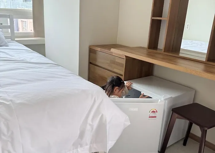 Hausda Private Bathroom Two-queen-beds Picture Window * Seoul