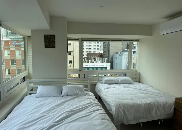 Hausda Private Bathroom Two-queen-beds Picture Window *