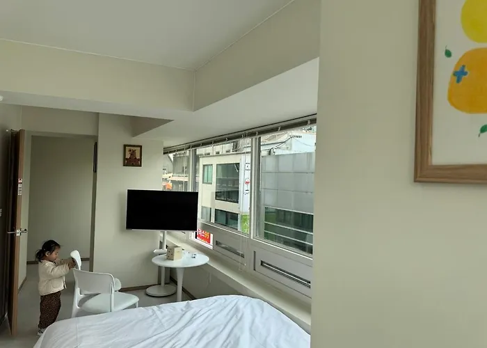 Gasthof Hausda Private Bathroom Two-queen-beds Picture Window Seoul