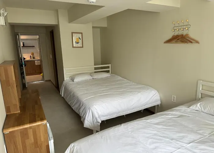 Hausda Private Bathroom Two-queen-beds Picture Window *