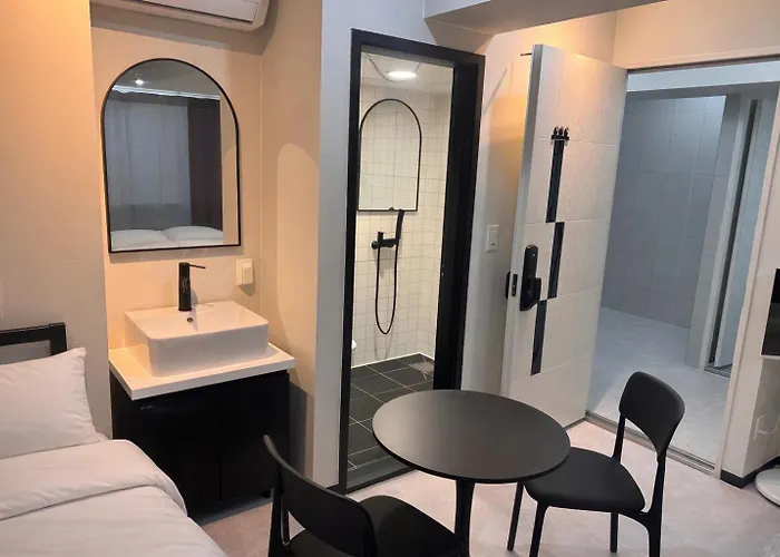 Hausda Private Bathroom Two-queen-beds Picture Window Гостевой дом