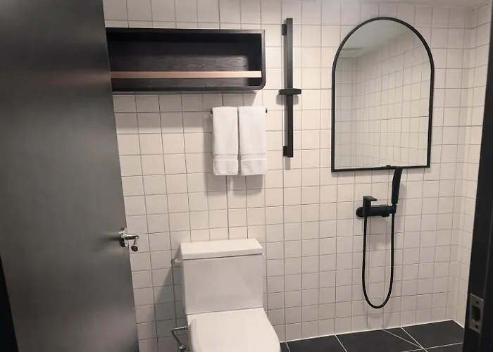 Гостевой дом Hausda Private Bathroom Two-queen-beds Picture Window Сеул