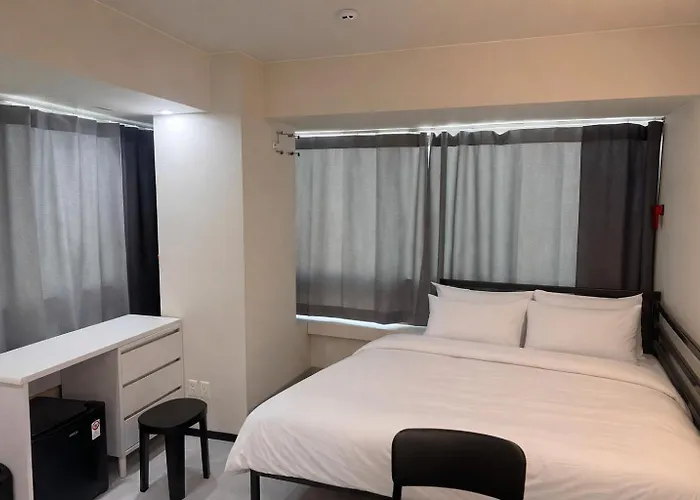 Hausda Private Bathroom Two-queen-beds Picture Window