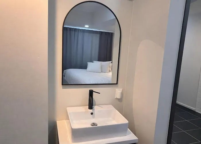 Hausda Private Bathroom Two-queen-beds Picture Window