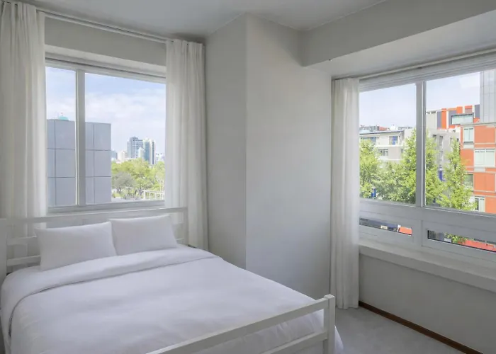 Hausda Private Bathroom Two-queen-beds Picture Window Гостевой дом *